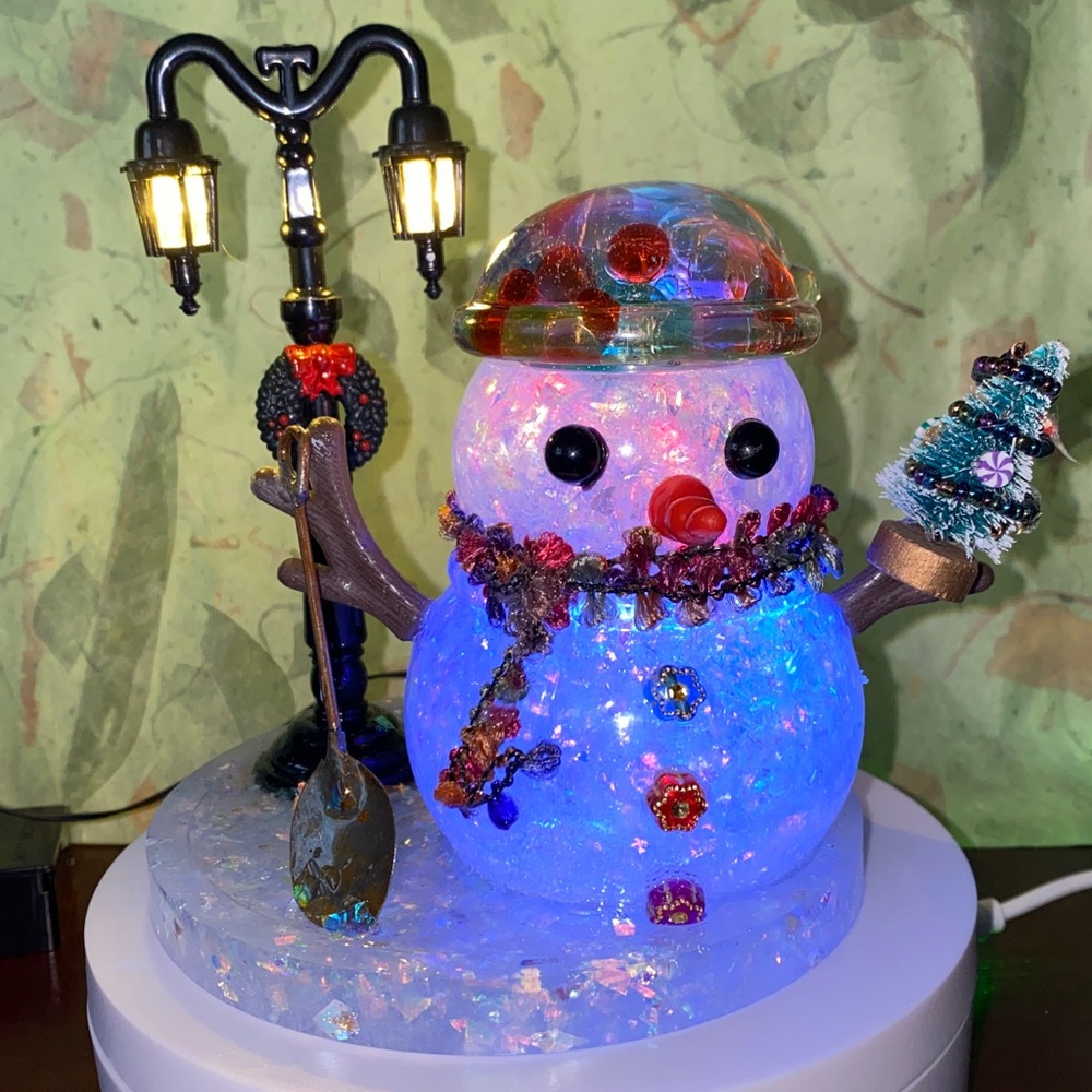 Festive Lighted Snowman & Lamp Post Holiday Decoration